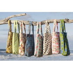Veske mønstret 8 ass design pris pr stk 10x42x38cm