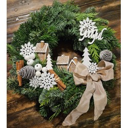 Pepperkakehus på pinne 8cm poly assortert pr stk