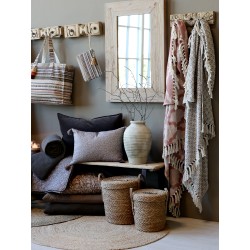 Aix pledd av overskuddsgarn 150x130 cm malva og krem