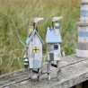 Strandhus med flagg 28x7x7 himmelblå og antikkhvit