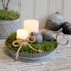 Fat med hjertehåndtak og bølget kant 4,5x24cm antikkzink