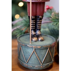 Noël spilledåse med nøtteknekker 28x8,5cm cherryfarget